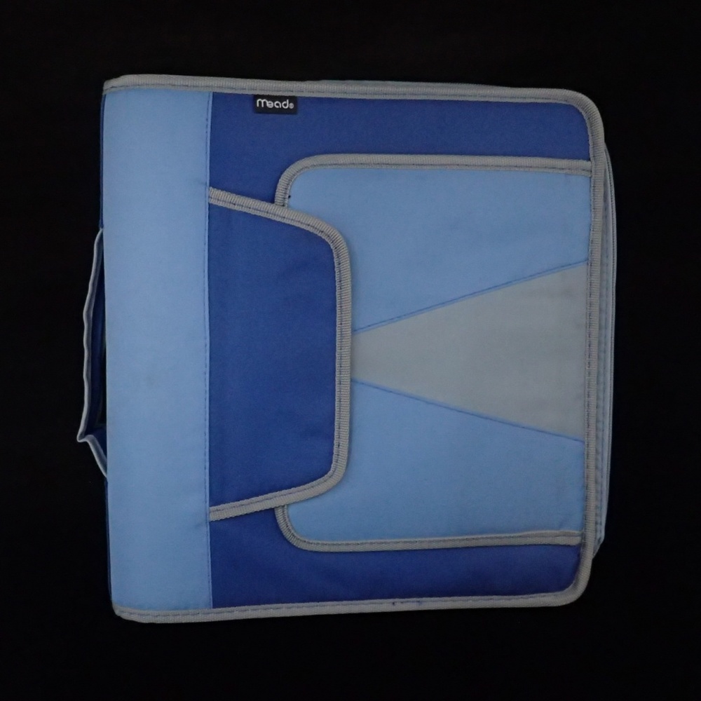 Mead Blue Zipper Binder - EUC